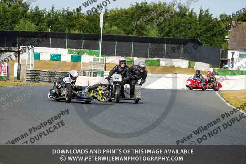 Vintage motorcycle club;eventdigitalimages;mallory park;mallory park trackday photographs;no limits trackdays;peter wileman photography;trackday digital images;trackday photos;vmcc festival 1000 bikes photographs